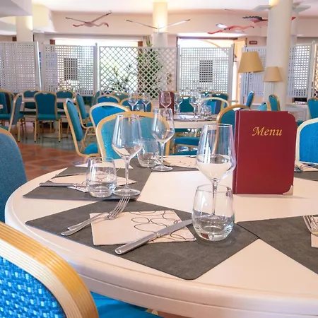 Hotel Santa Gilla 4*