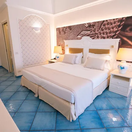 Hotel Santa Gilla 4*